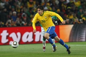 「シャンクスとミホークだ」「GOATとGOAT」元ブラジル代表MFカカとポルトガル代表FWクリスティアーノ・ロナウドによる「レジェンド2ショット」が大反響の画像