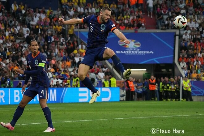 【UEFA　EURO2024現地撮】名将クーマン監督も断言｢才能がそろっている｣オランダがガクボの｢1ゴール1アシスト｣他で勝利【ルーマニア代表vsオランダ代表】原悦生PHOTOギャラリー｢サッカー遠近｣の画像008