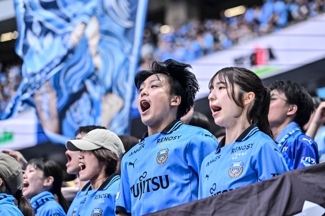 【サポーターアルバム】国立競技場を青く染め上げた川崎フロンターレのサポーター写真81枚！ ACLE準優勝後初の国内試合「鹿島アントラーズー川崎フロンターレ」の画像034