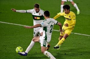 久保建英の神シュートを相手GKが神セーブ！　ビジャレアルvsエルチェ「美技さく裂！」の画像