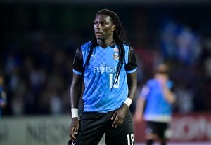 「(アレックス)カブレラだ」J1川崎の某球団酷似のベースボールユニ写真に鋭い指摘！「42は誰だろと思ったら」「黄金期じゃないのだが…」などの声の画像