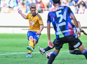 【ベガルタ仙台と長崎との大一番を分けた2つの強さ(2)】ピッチ上の選手が抱いた「危惧」を吹き飛ばした76分の林＆中島の行動と、守り切ってもいい場面で「ついていかなあかん」がもたらしたものの画像