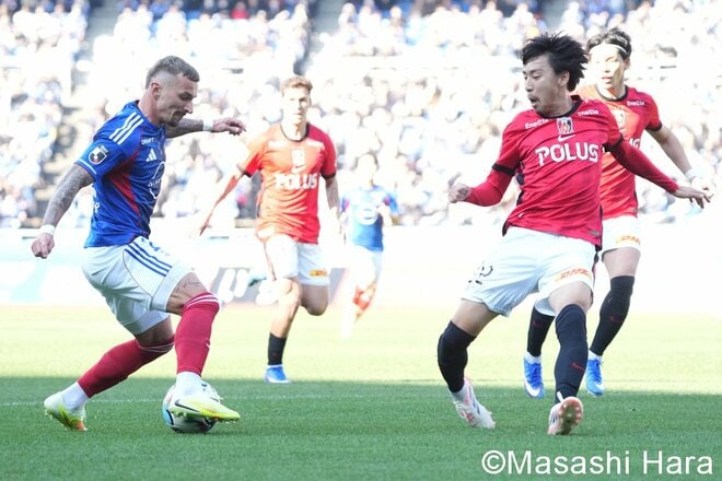 敵地で2発！浦和が関根貴大＆早川隼平のゴールで横浜FMに快勝！スコルジャ監督が示した修正力と選手交代たちの躍動ぶり！【横浜Ｆ・マリノスvs浦和レッズ】激闘PHOTOギャラリーの画像002