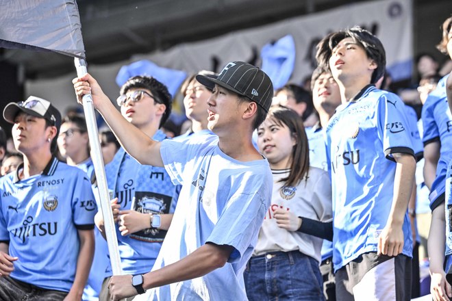 【サポーターアルバム】800km離れた広島に駆けつけ勝利をもたらした川崎フロンターレのサポーター写真71枚！「サンフレッチェ広島ー川崎フロンターレ」の画像019