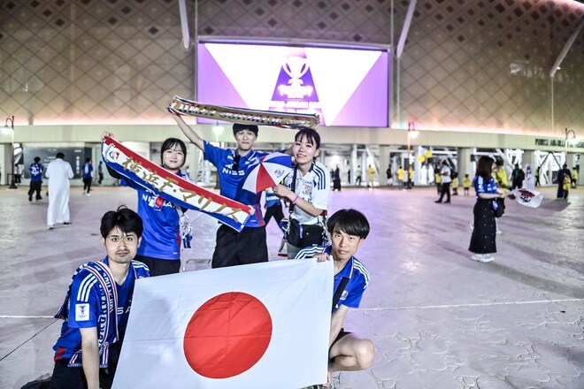 【サポーターアルバム】「横浜F・マリノス―アル・ナスル」サウジアラビア・ジェッダに約700人駆け付け、チームに声援送る！ 現地撮影66枚のサポーターPhotoの画像054