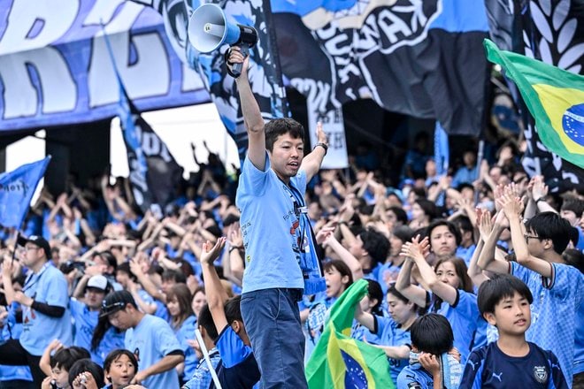 【サポーターアルバム】完封勝利後に笑顔＆万歳見せた「川崎フロンターレの試合後のサポーター写真83枚」！ ホーム連勝を熱狂的サポート「川崎フロンターレーセレッソ大阪」の画像036