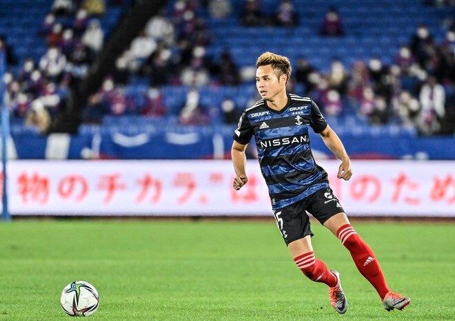 横浜F・マリノスのDFが会場を爆笑に!「サポーターに投げかけた“適切すぎる一言”」の画像