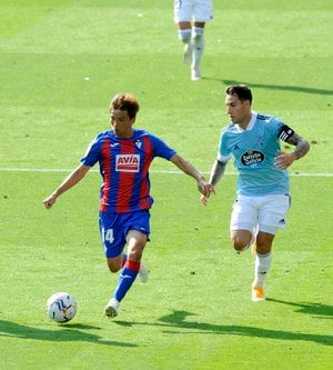 シュート1本、クロス3本！　乾貴士「0-0」で見せた6年目の泰然自若の画像