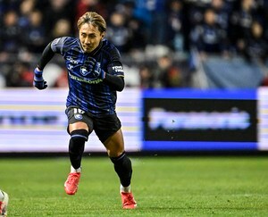 「ほんまに36歳？」「スーパーゴールすぎる」J1G大阪の背番号10・倉田秋の威力抜群“コントロールショット”にファン熱狂！「色んなモヤモヤ吹き飛ばしてくれた！」の声の画像