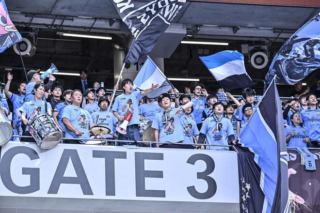 【サポーターアルバム】ACLE準優勝後初の国内試合に駆け付けた川崎フロンターレのサポーター写真80枚！ 国立を青く染め上げる「鹿島アントラーズー川崎フロンターレ」の画像028