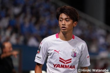 画像 写真 清武 柿谷 中村俊輔 レジェンドの躍動 Photoギャラリー ピッチの焦点 横浜fcーセレッソ大阪 Jリーグ 国内 サッカー批評photoギャラリー ピッチの焦点 サッカー批評web