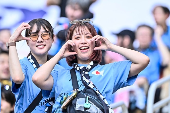 【サポーターアルバム】アジア青覇を果たすべく700人の川崎サポーターがACLE決勝に駆け付けた！ 現地で声援を送ったサポーター写真72枚「アル・アハリー川崎フロンターレ(2)」の画像060