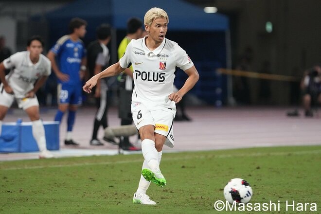 明暗分かれた国立決戦！ 無傷の3連勝と泥沼の3連敗…新天地デビューの2人！西村拓真の咆哮！そして両指揮官の抱擁が物語る激闘【FC町田ゼルビアvs浦和レッズ】激闘PHOTOギャラリーの画像007