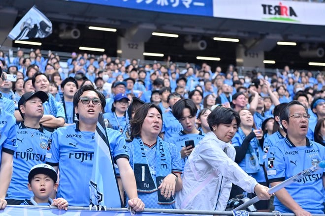 【サポーターアルバム】国立競技場を青く染め上げた川崎フロンターレのサポーター写真81枚！ ACLE準優勝後初の国内試合「鹿島アントラーズー川崎フロンターレ」の画像078