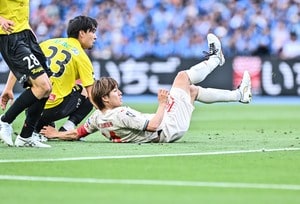 「アーセナルや！」川崎の4人連携“狭いエリア攻略”からの脇坂泰斗のゴールが美しい！「久しぶりに見たな、川崎のこの崩し」「マジで最高のパスワーク」と称賛の声の画像