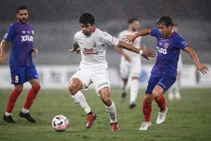 J2から殴り込み！(2)福岡、目標は「10位以内」！「J2最強の盾」に課題の2列目を緊急補強!!【J2のミカタ特別編】の画像