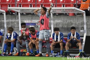 画像・写真：【E1分析】小池龍太の奮闘も虚しくサポーターから