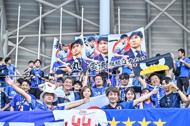 【サポーターアルバム】サッカー日本代表の韓国戦勝利を支えたサポーター写真95枚！ 韓国・龍仁に駆け付けた熱い声援ショット「日本代表ー韓国代表」の画像030