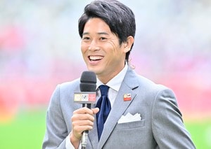 「松木さんの仕事取ったらダメよ笑」日本代表の解説で内田篤人氏が披露した「ダジャレ発言」が話題に！「シンプルに恥ずかしいウッチー」「ダジャレを言ったぞ！！！」と注目集めるの画像