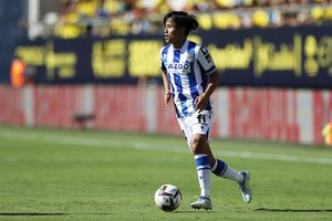 レアル・ソシエダがサッカー日本代表・久保建英の「バルセロナ戦メンバー入り」発表！ 現地メディアは「2トップ起用」の最新予想報道！の画像