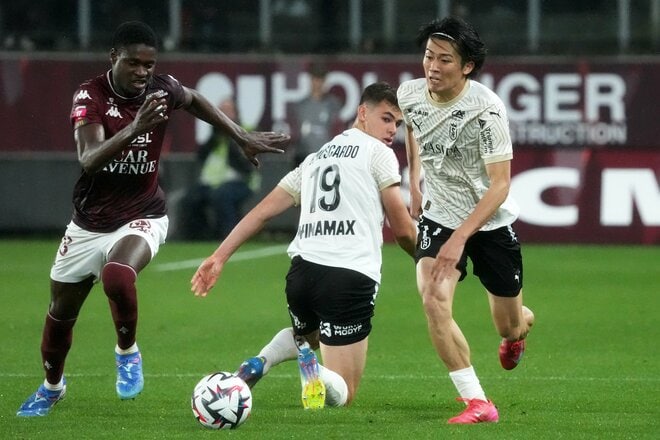 ｢珍しくブチギレ｣サッカー日本代表・中村敬斗｢封じられた｣勝利の方程式と伊東純也級｢最高クロス｣の供給者、最強パリSG戦で起こす｢3試合連続｣の奇跡【メスvsスタッド・ランス】中村敬斗PHOTOギャラリー15連写の画像007