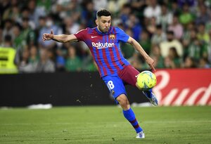 ｢超スーパーゴール炸裂｣!!バルセロナDFが驚異的なボレーで｢劇的決勝弾｣!のバルサに来季チャンピオンズリーグ出場権をもたらした｢衝撃ゴラッソ｣とは?【動画】の画像