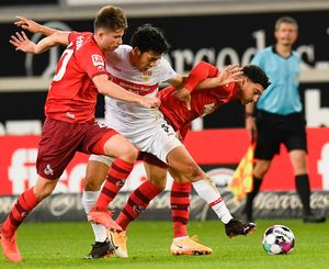 ブンデスの名門で5戦連続フル出場!遠藤航が「中盤の宝石」となって輝きを放つ理由の画像