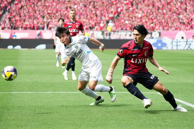 絶対エース｢美しい｣完璧オーバーヘッド、日本代表の至宝｢悔しい｣試合後、それでも｢気になる｣鈴木優磨のパンツ【鹿島アントラーズvs川崎フロンターレ】国立決戦PHOTOギャラリー25連写の画像021