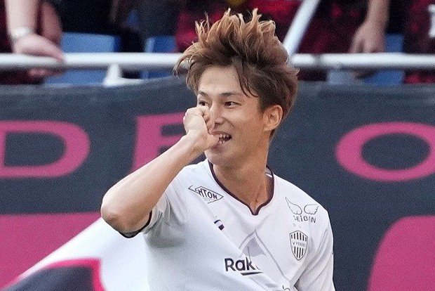 お肌白くて綺麗｣｢ベビちゃんムスッとすごい｣J1神戸MF井出遥也の元E