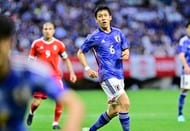 「谷口ズバ抜けて別格」サッカー日本代表選手たちがネクタイ結びに悪戦苦闘!「料理人の雰囲気ある笑」などピッチ外でもキャラクターを存分に披露の画像