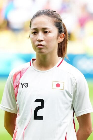 ユニ似合ってる｣なでしこ清水梨紗が電撃移籍！朋友・長谷川唯との別離