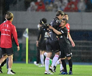 画像 写真 初彼女は タイの女優さん 告白のチャナティップに家長昭博は 衝撃よ 特別対談で明かされたマル秘プライベート Jリーグ 国内 ニュース サッカー批評web