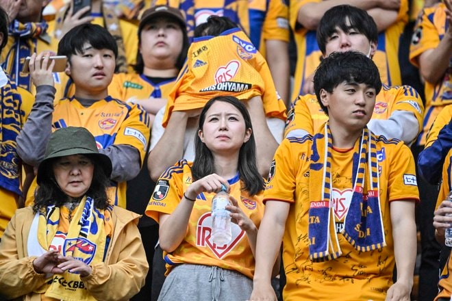 【仙台サポーターアルバム(1)】千葉戦に2000人が駆け付けたベガルタ仙台のサポーター写真99枚！ 雨中で声援鳴り響かせた「ジェフユナイテッド千葉ーベガルタ仙台」の画像095