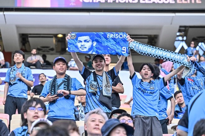 【サポーターアルバム】ACLE決勝に駆け付けた川崎サポーターは衝撃の700人！ 現地で声援を送ったサポーター写真81枚「アル・アハリー川崎フロンターレ(3)」の画像025
