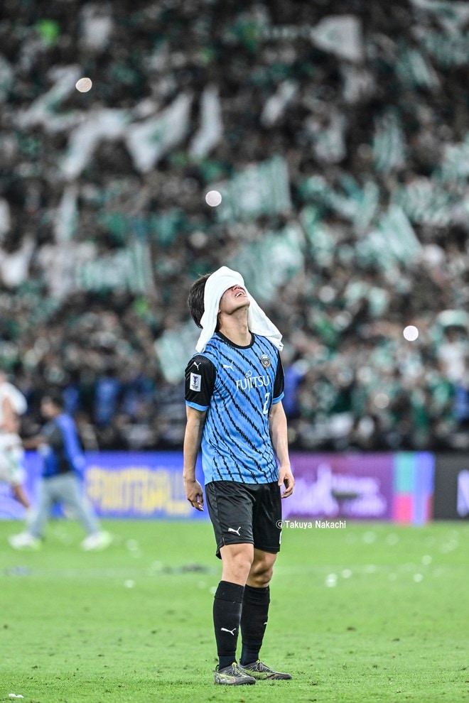 【川崎フロンターレアルバム】ACLE決勝での高井幸大の写真41枚！ フル出場も敗れ、試合後には涙を見るなど悔しさを露わに「アル・アハリー川崎フロンターレ」の画像022