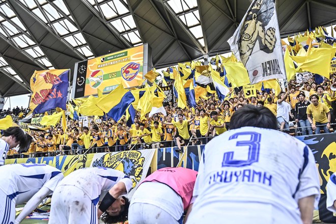 【仙台サポーターアルバム(2)】雨の試合に2000人！ 現地撮影した「ベガルタ仙台のサポーター写真99枚」！「ジェフユナイテッド千葉ーベガルタ仙台」の画像048