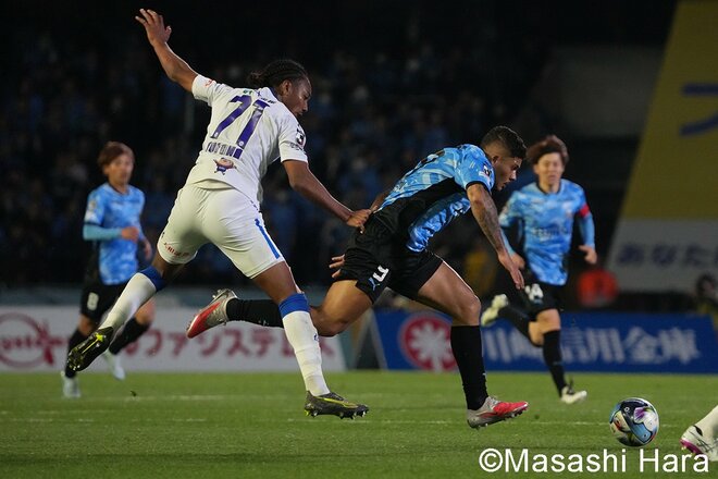 川崎の2点差を追い付く“等々力劇場”からPK勝ち！主将MF脇坂泰斗が執念の一撃も勝利のチャント“バラバラ”は持ち越し!?【川崎フロンターレvs水戸ホーリーホック】激闘PHOTOギャラリーの画像007