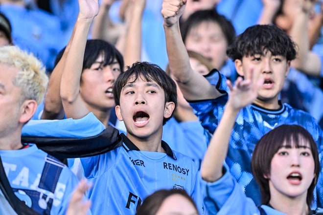 【サポーターアルバム】平日ナイターの試合前から駆け付けた川崎フロンターレのサポーター写真84枚！ 夕日に照らされながらの等々力ショット「川崎フロンターレー横浜FC」の画像002