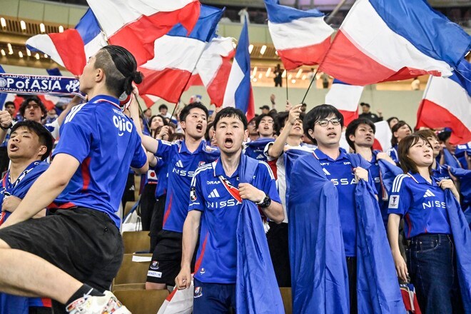 【サポーターアルバム】「横浜F・マリノス―アル・ナスル」サウジアラビア・ジェッダに約700人駆け付け、チームに声援送る！ 現地撮影66枚のサポーターPhotoの画像032
