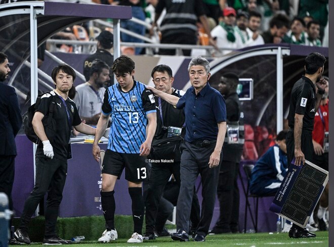 【川崎フロンターレアルバム】ACLE決勝で無念の負傷交代した三浦颯太の写真31枚！ 出場を続けた気迫の左SBのピッチ内外の姿「アル・アハリー川崎フロンターレ」の画像009