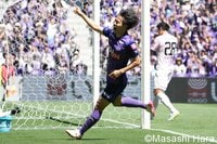 王者鹿島を初戦で粉砕した神戸、川崎戦でピッチを制圧した広島、百年構想リーグ順位決定戦は｢7勝3敗｣で西の圧勝【Jリーグはなぜ｢西日本｣が強いのか】(1)