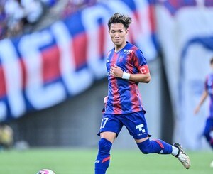 「最初誰かわからなかった〜」J1・FC東京の歴戦キャプテンの丸刈り姿に驚き広がる！「これはインパクトあるなー」「いかつさ半端ないぜ！」などの声の画像