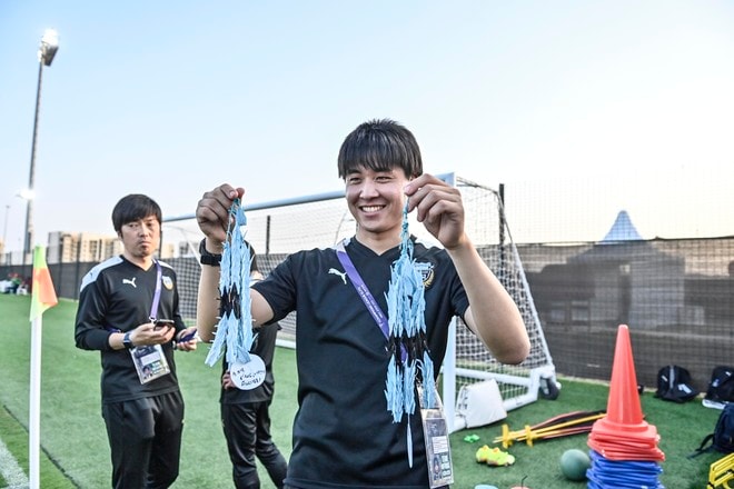 【川崎フロンターレアルバム】サウジアラビア到着翌日4月23日のジェッダ市内での「コーチングスタッフ＆クラブスタッフ写真」と「選手と子どもたちの交流写真」合計98枚！の画像068