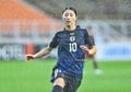【塩越柚歩アルバム】E-1選手権最終戦で途中出場した「塩越柚歩の写真43枚」！ 雨に濡れながらも見せた華麗なプレー写真「なでしこジャパンー中国代表」の画像002
