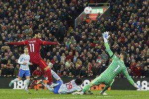 【プレミア分析】「息子を亡くしたクリスティアーノ・ロナウド」のため敵地・リバプールサポーターからの「鎮魂」！スタジアムの「前代未聞の光景」【リバプール対マンチェスター・ユナイテッド】(1)の画像