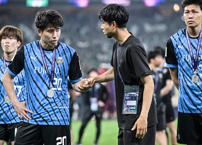【川崎フロンターレアルバム】ACLE決勝で後半開始から出場した山田新の写真16枚！ 再爆発期待される若きエースストライカーのサウジアラビアでの姿「アル・アハリー川崎フロンターレ」の画像012