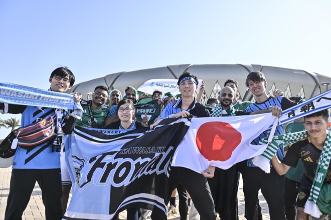 【サポーターアルバム】川崎のアジア王者を願って、ACLE決勝直前にスタジアム前で撮影した83枚のサポーター写真！ 「アル・アハリー川崎フロンターレ」の画像009