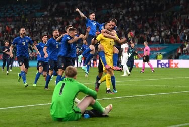 Euro決勝 イタリア対イングランドの激闘 1 早すぎた ユーロ 史上最速 開始2分の先制弾 サッカー批評web