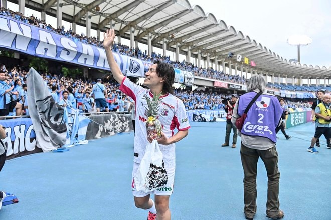 【サポーターアルバム】完封勝利後に笑顔＆万歳見せた「川崎フロンターレの試合後のサポーター写真83枚」！ ホーム連勝を熱狂的サポート「川崎フロンターレーセレッソ大阪」の画像069