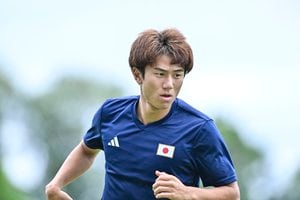 「悠、なんでエレキなの」ブリストル平河悠の移籍後初ゴール後の名物“ユニークＧＩＦ動画”が話題！「これ可愛すぎる」「なんとも言えないこの表情好き笑」などの声の画像